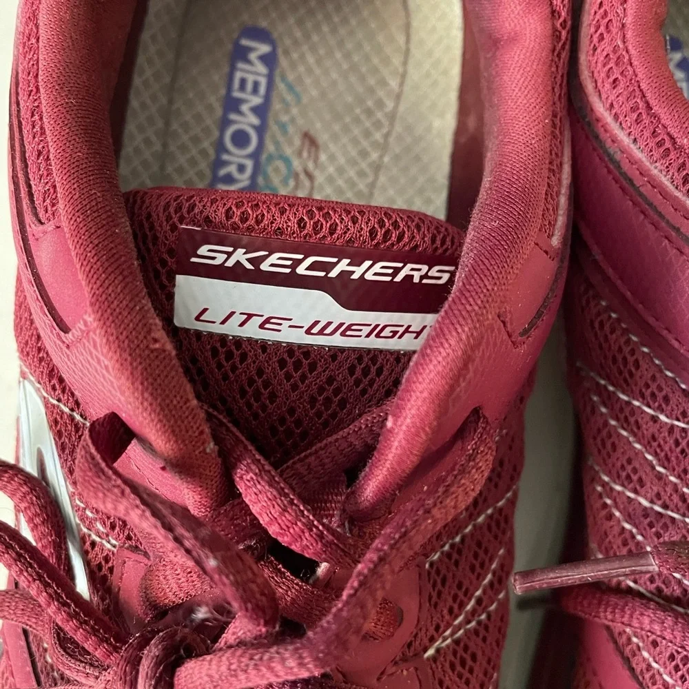Skechers Women’s Slip On Sneakers Shoes Red Low Top Sz 11